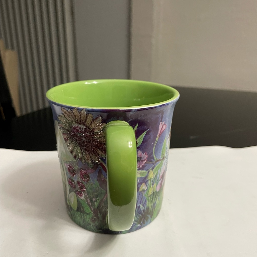 Disney’s Tinker Bell Mug Textured Garden Flowers - Picture 6 of 6